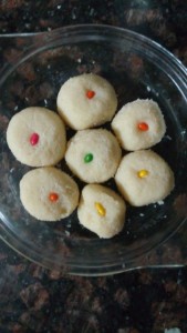 coconut ladoo